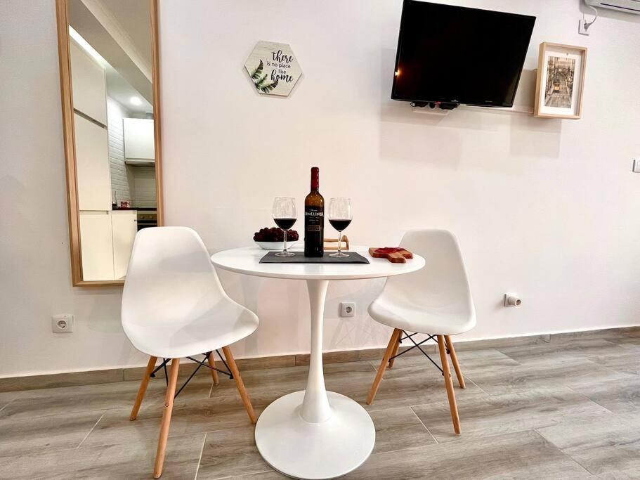New-Romantic Studio Near The Beach! Paço de Arcos Екстериор снимка