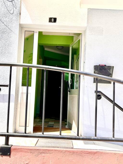New-Romantic Studio Near The Beach! Paço de Arcos Екстериор снимка